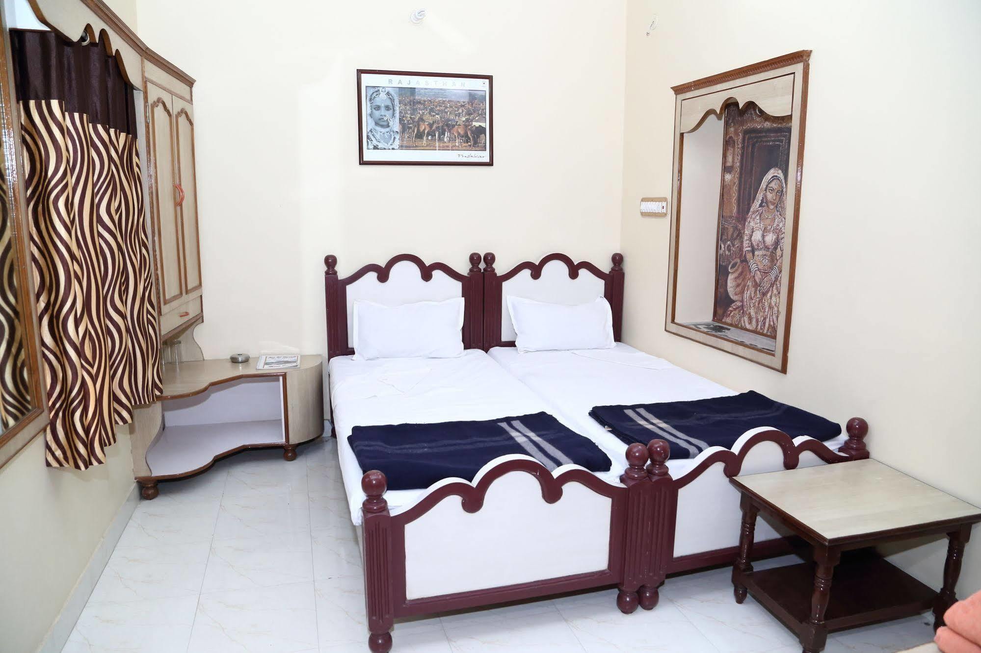 Hotel Jee Ri Haveli à Jodhpur  Extérieur photo