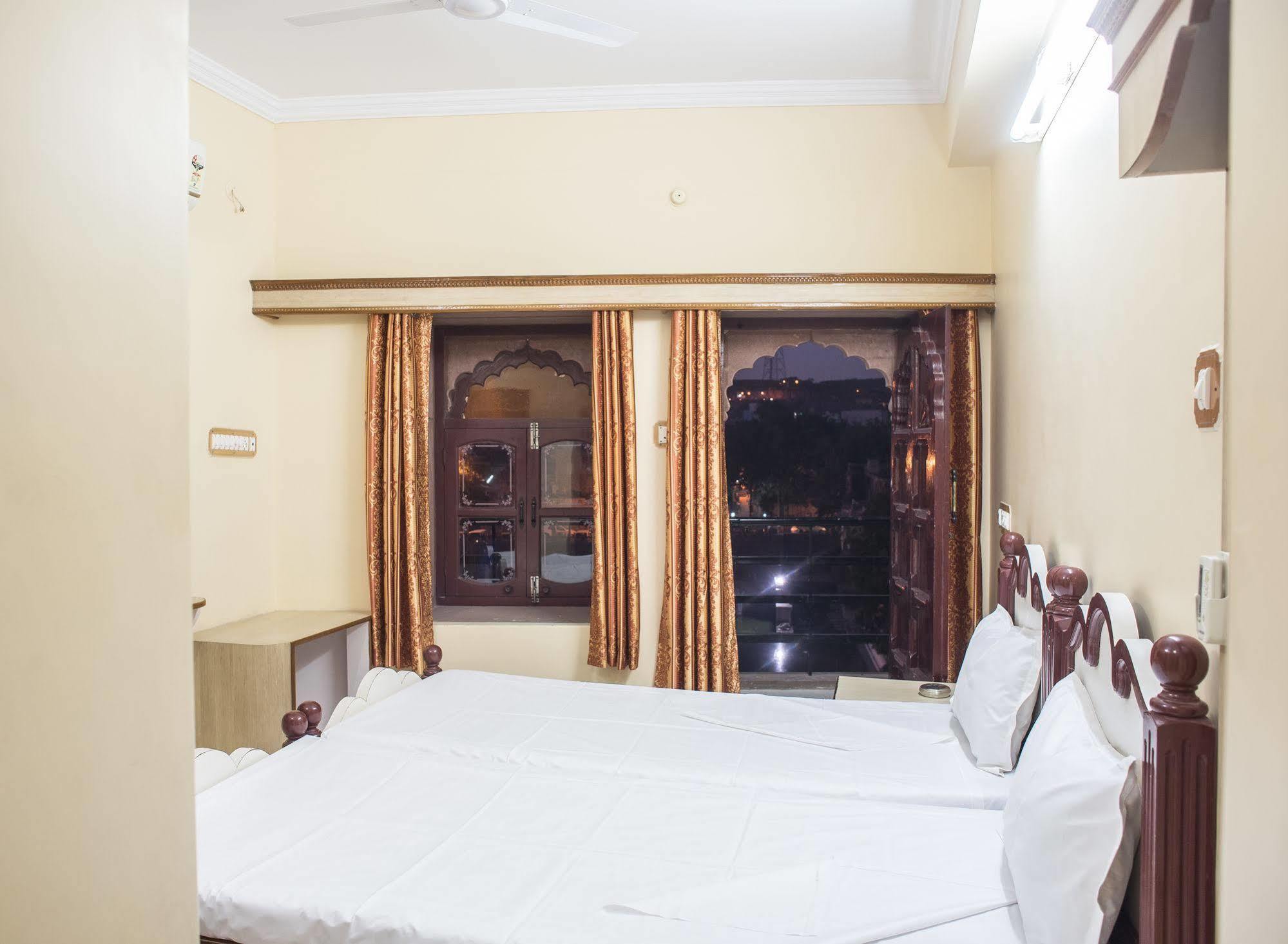 Hotel Jee Ri Haveli à Jodhpur  Extérieur photo