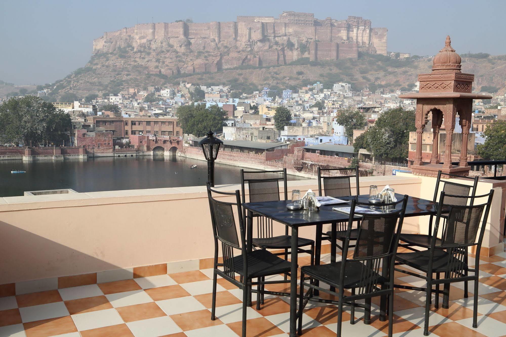 Hotel Jee Ri Haveli à Jodhpur  Extérieur photo