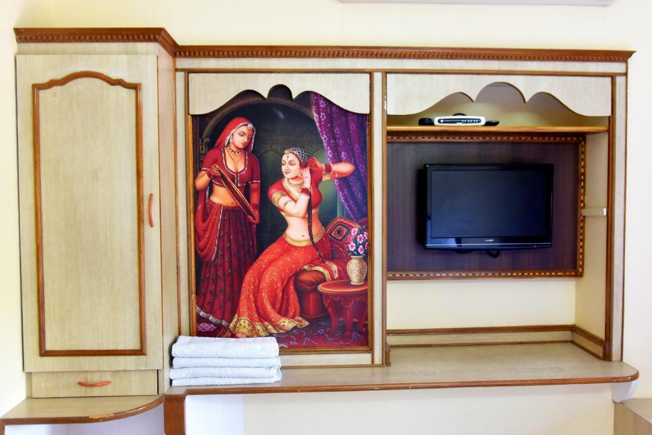 Hotel Jee Ri Haveli à Jodhpur  Extérieur photo